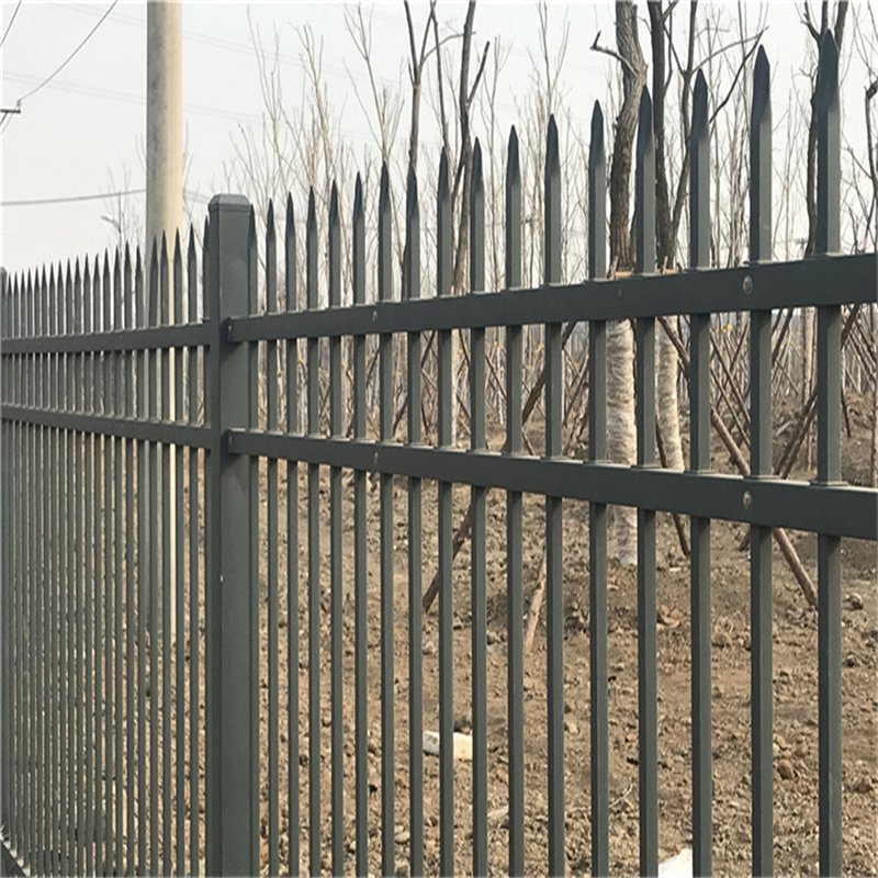 2024-05-27steel-tubular-garrison-fencing-hercules-fence-diplomat-fence1031