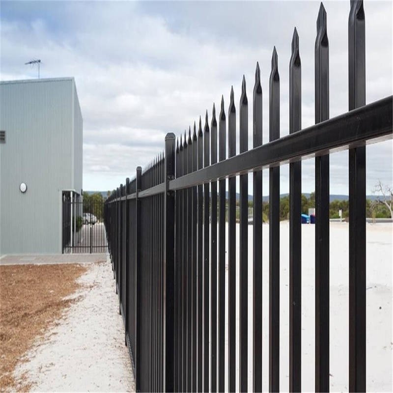 2024-05-27steel-tubular-garrison-fencing-hercules-fence-diplomat-fence1380