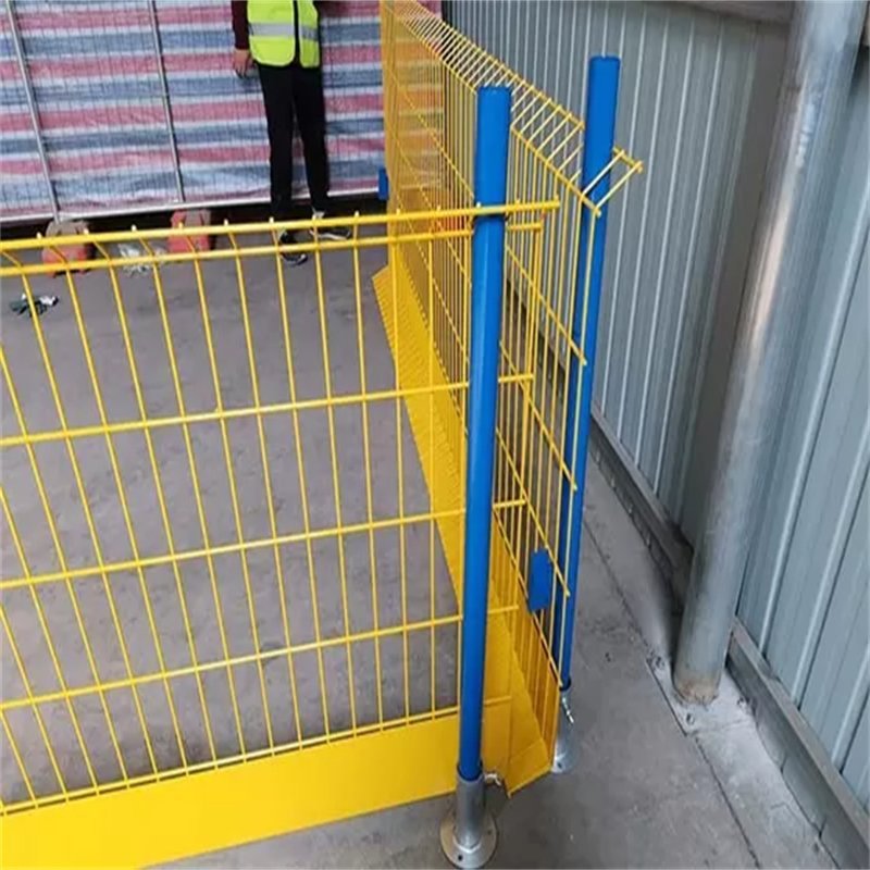 pt32034455-50x100mm_pvc_coated_temporary_edge_protection_barriers-1