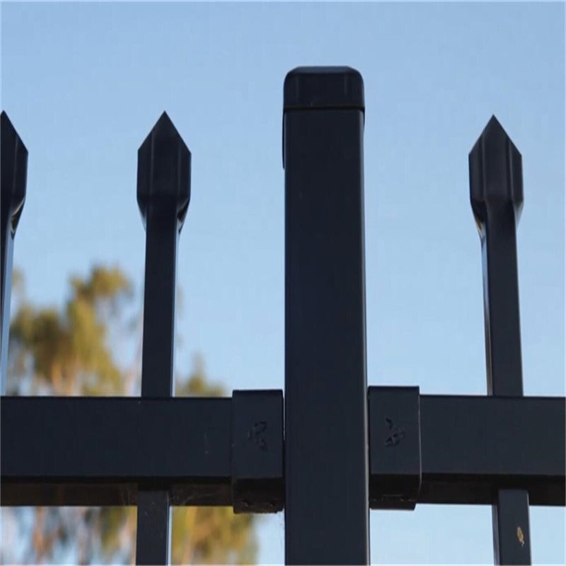 2024-05-27steel-tubular-garrison-fencing-hercules-fence-diplomat-fence1461