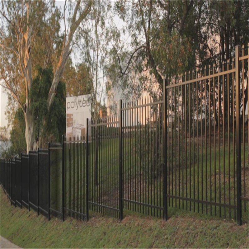 2024-05-27steel-tubular-garrison-fencing-hercules-fence-diplomat-fence1477