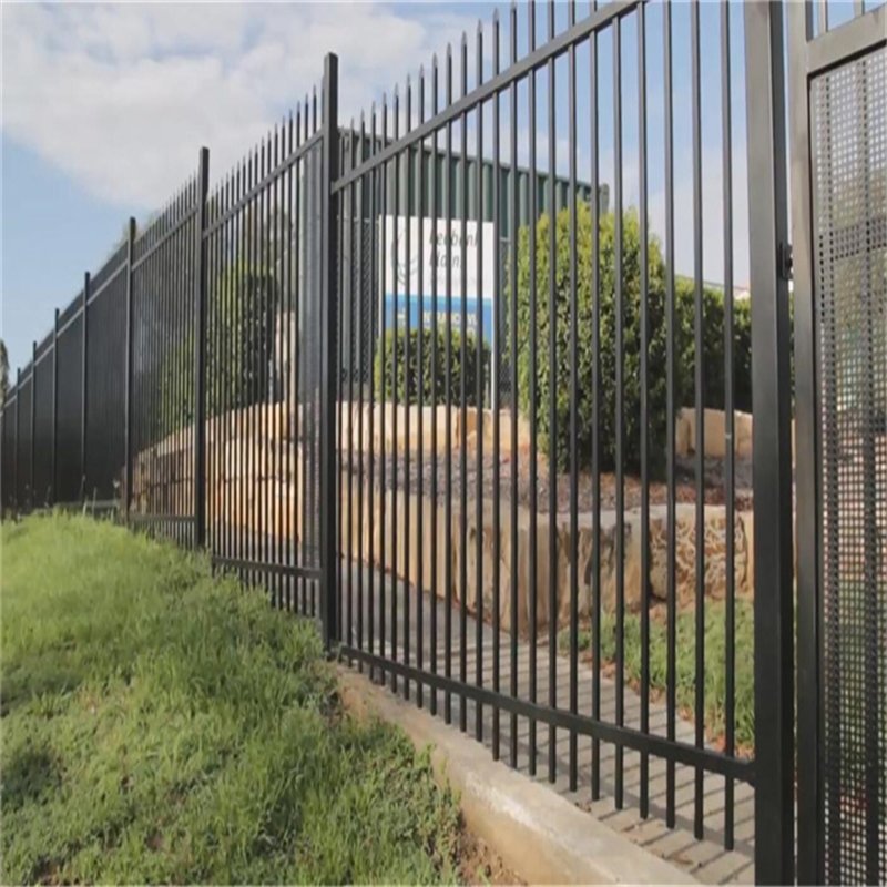 2024-05-27steel-tubular-garrison-fencing-hercules-fence-diplomat-fence1478