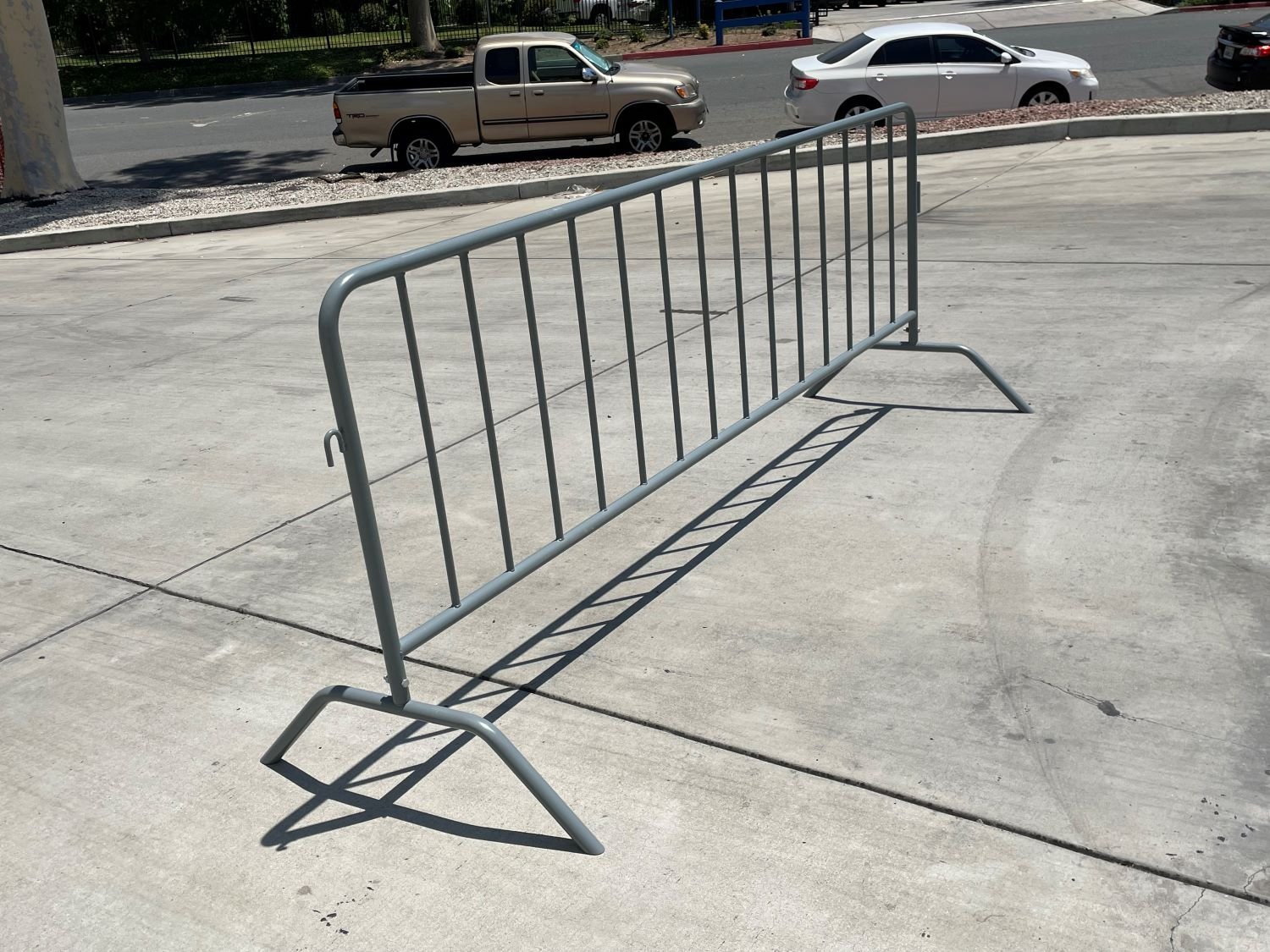 metal-crowd-control-barriers_4_589x@3x.progressive