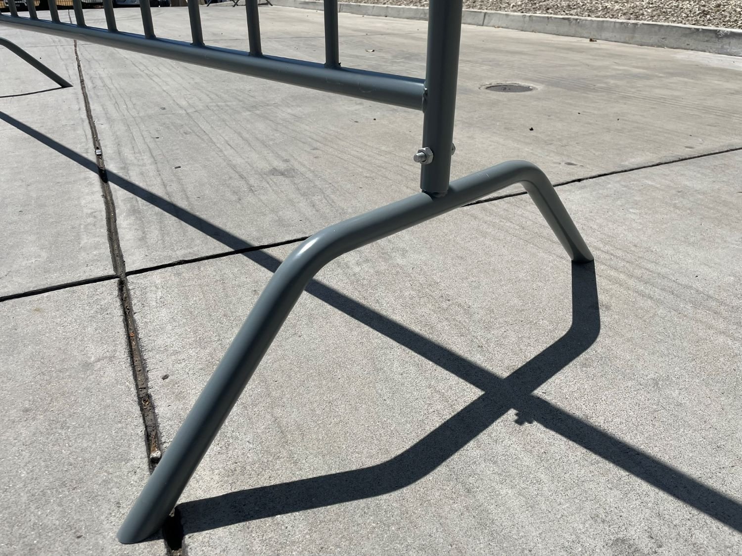 metal-crowd-control-barriers_7_589x@3x.progressive
