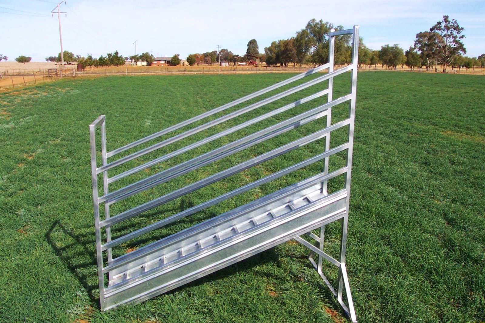 Loading Ramps — M&M Stockyards | Building Quality Australian Stockyards Since 1990