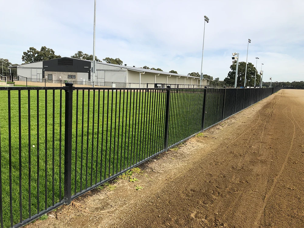 Flat-Top-Metal-Fence