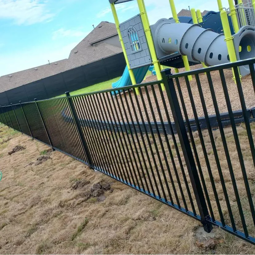 STEEL-FLAT-TOP-FENCE-4