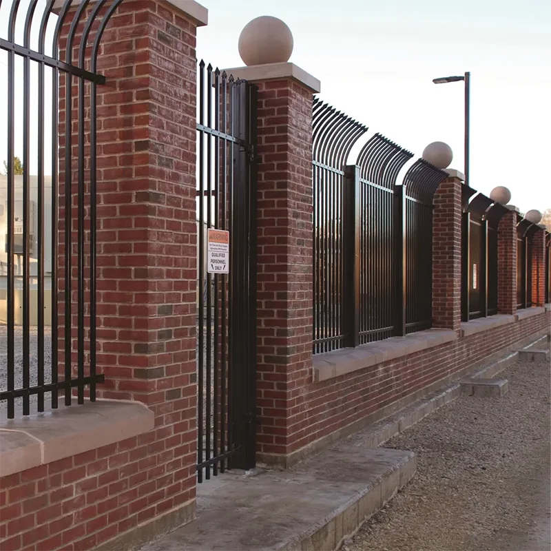 Steel-Welded-Commercial-Curved-Spear-Top-Fence-application-4