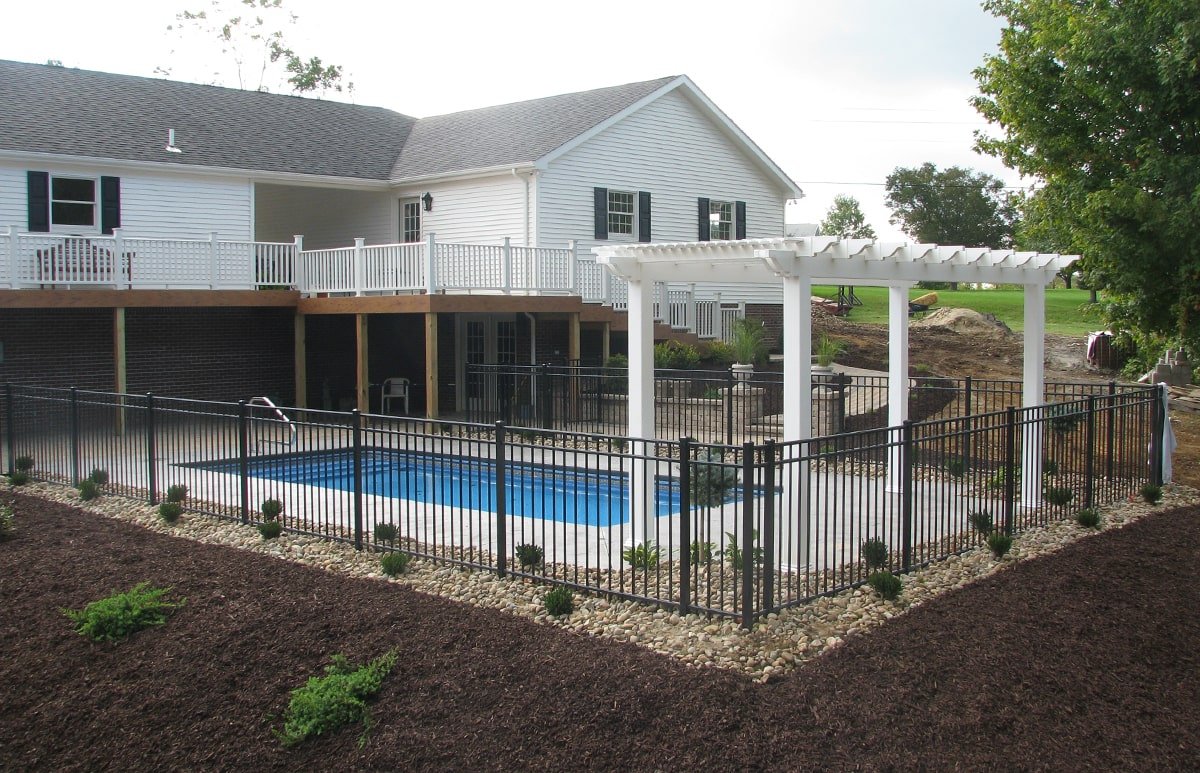 Fencing - Infinity Pool & Outdoor Living